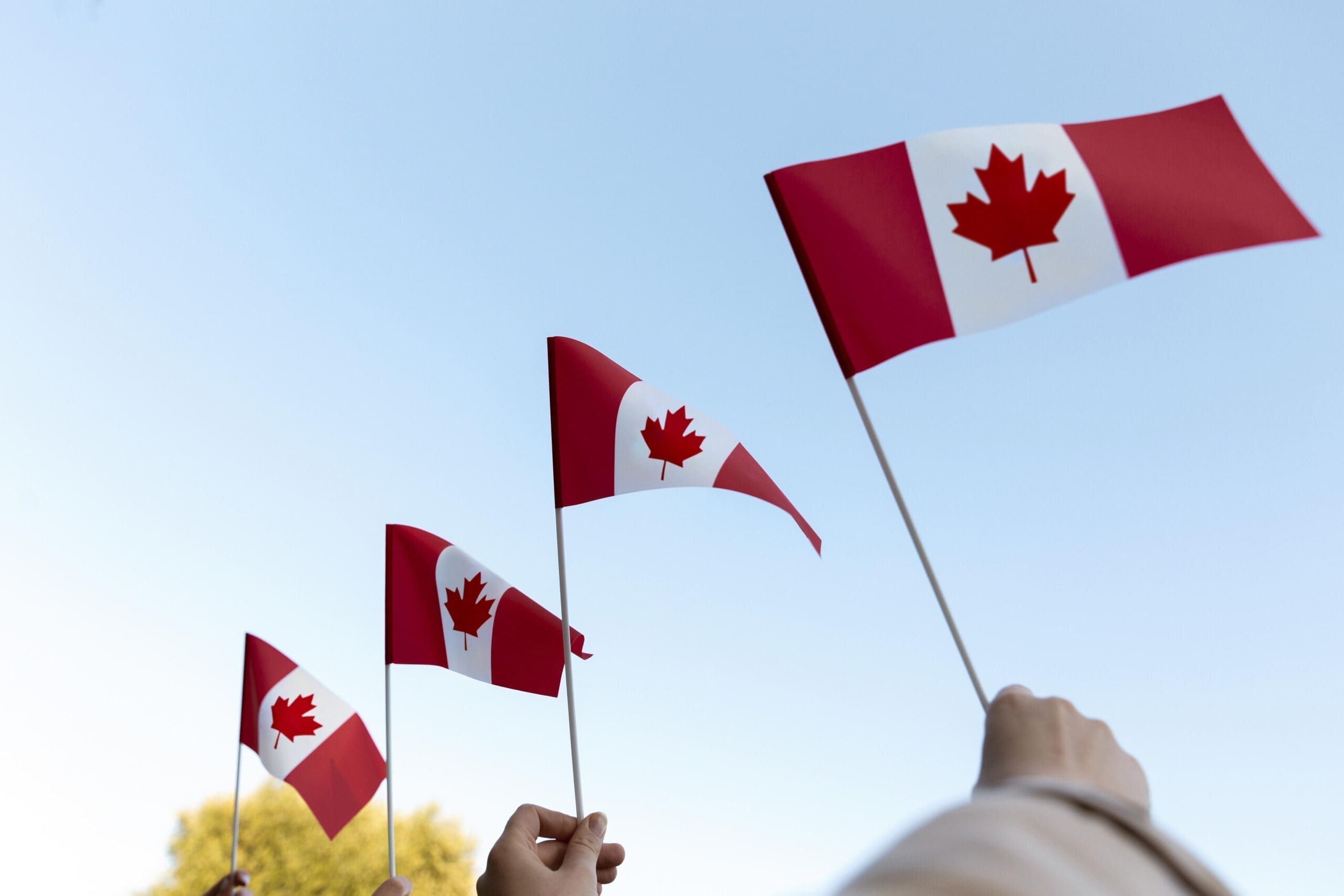 برافراشتن پرچم کانادا